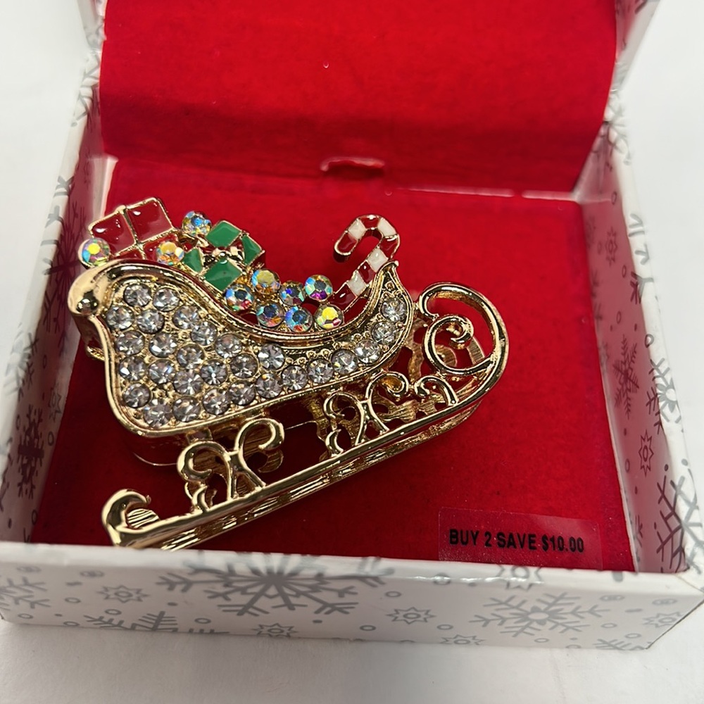 ELEGANT RHINESTONE CHRISTMAS PRESENT CANDY CANE SANTA SLED SLEIGH BROOCH JEWELRY